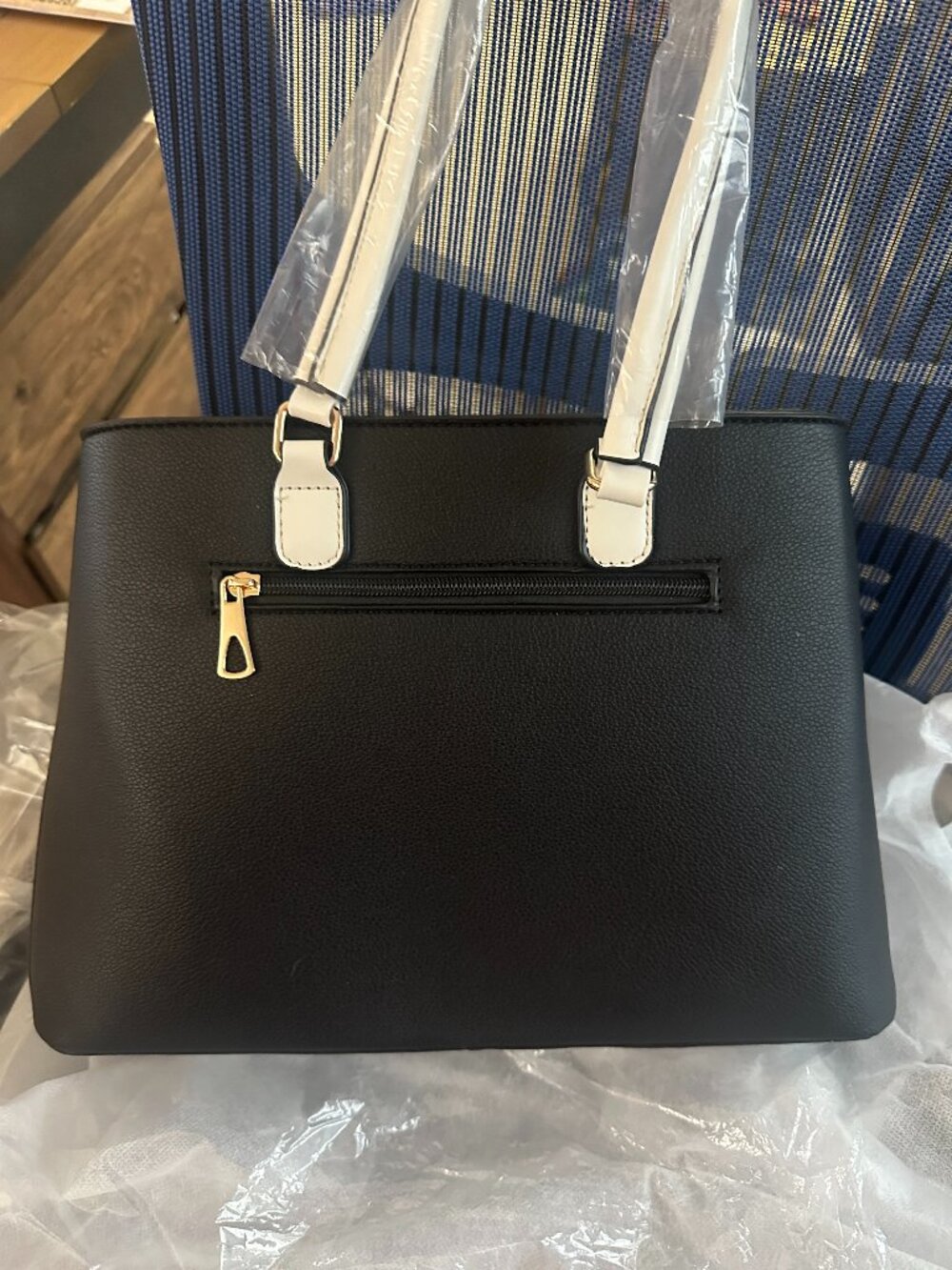 NWT Unbranded Black & White Tote with Matching Wallet
